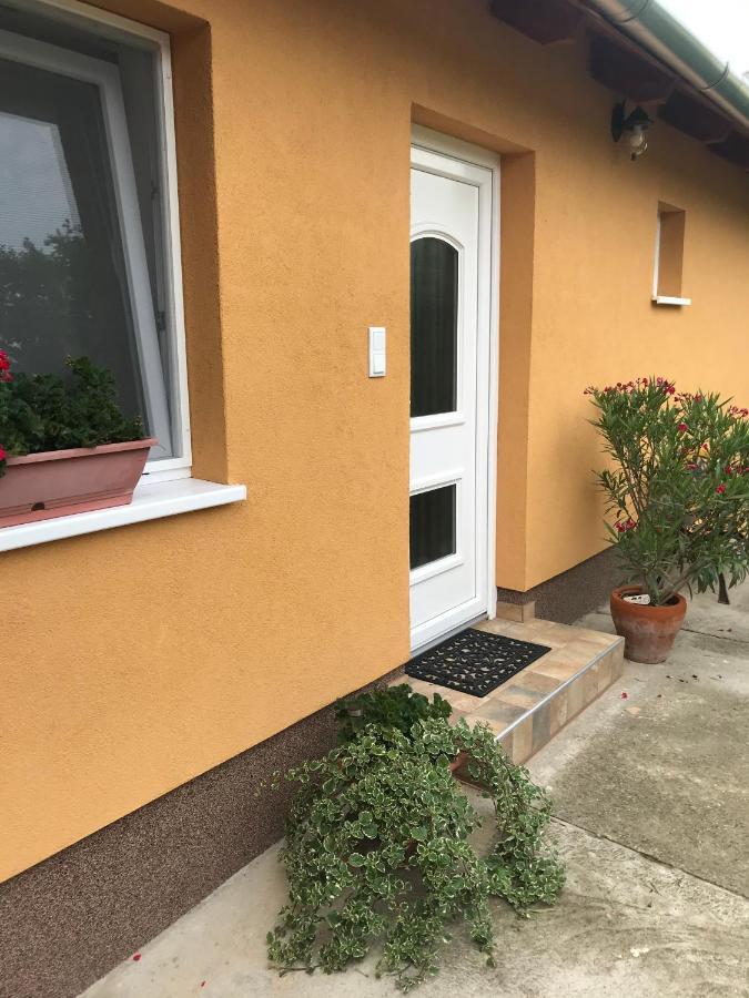 Dalia Apartman Gyoemro Exterior photo